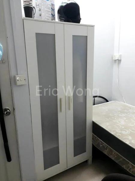 Master Room Bungalow (Landed) for Rent in  Pasir Panjang Road - Image 1